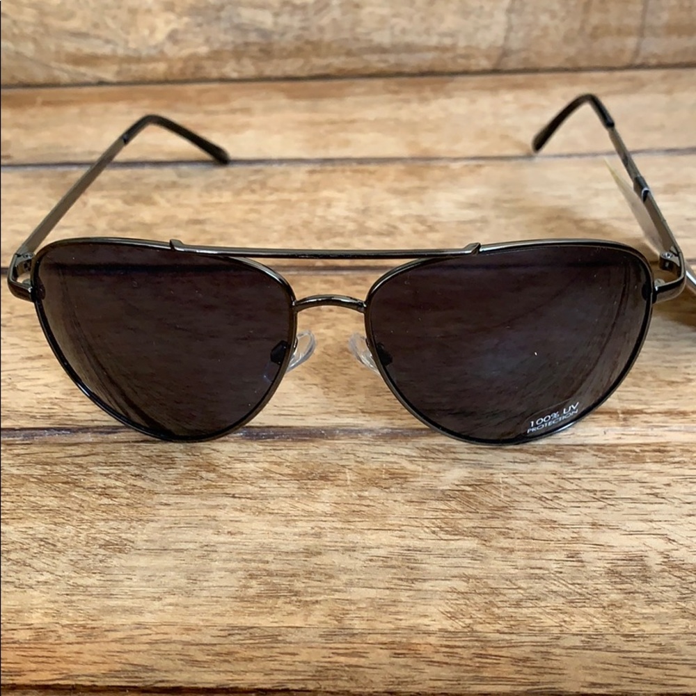Sears men’s sport sunglasses 100% UV protection😎